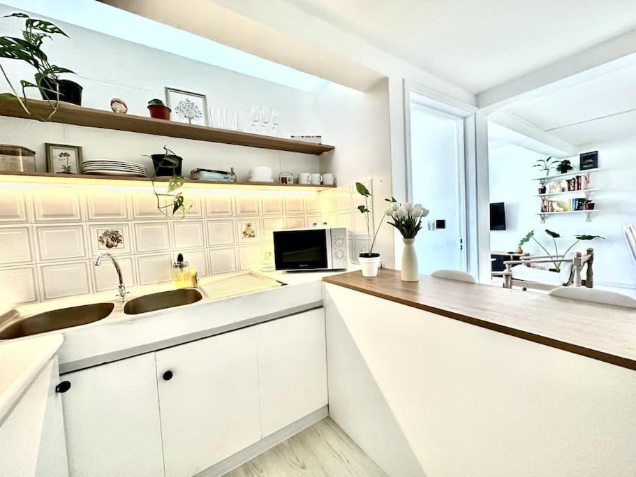 3 Bedroom Beachside Apartment - 30 Secs From Beach Flic-en-Flacq Exterior foto