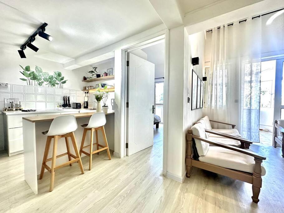 3 Bedroom Beachside Apartment - 30 Secs From Beach Flic-en-Flacq Exterior foto